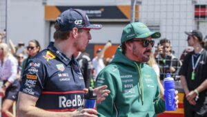La F1 se sume en un debate apasionado por la seguridad y la competitividad tras el choque entre Russell, Verstappen y Alonso