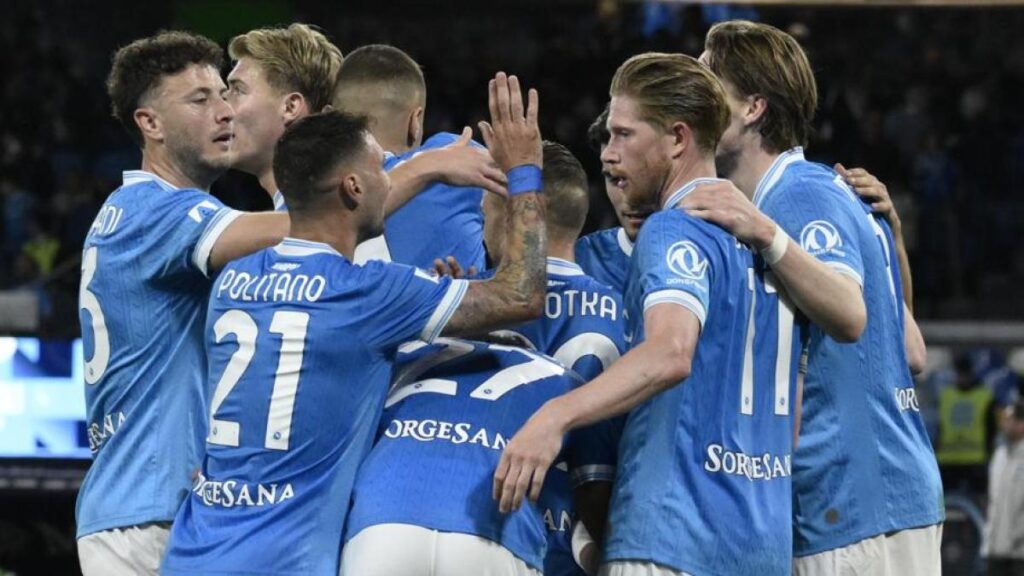 El Genial De Bruyne Desbanca a Conte con un Tiro de Leyenda.