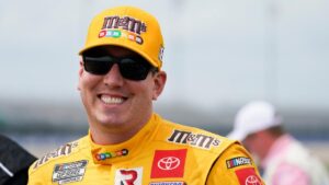 "La pérdida de un ídolo: piloto de NASCAR muere a temprana edad en un trágico accidente"