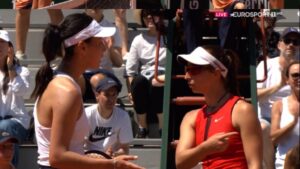 "La línea de la discusión: un golpe de controversia en Roland Garros"