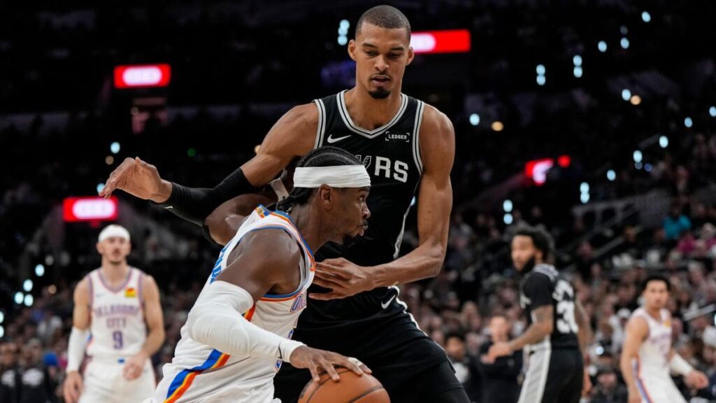Wembanyama desafía a los Thunder con un espectáculo de habilidades sobrehumanas y un nuevo récord de victorias en playoffs.