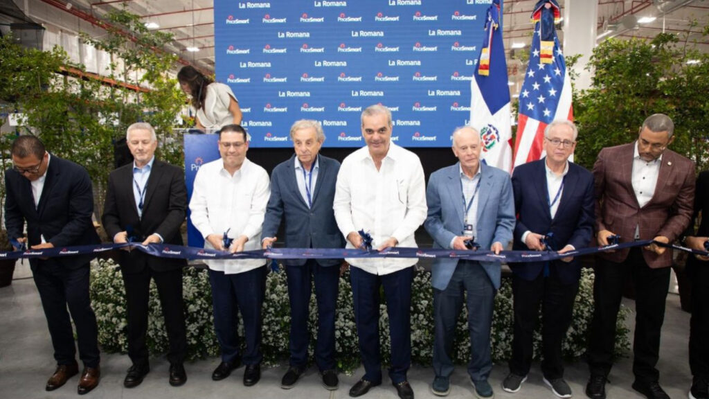 Abinader asiste a la apertura de PriceSmart en La Romana: un nuevo destino de ahorro en la región este de la República Dominicana