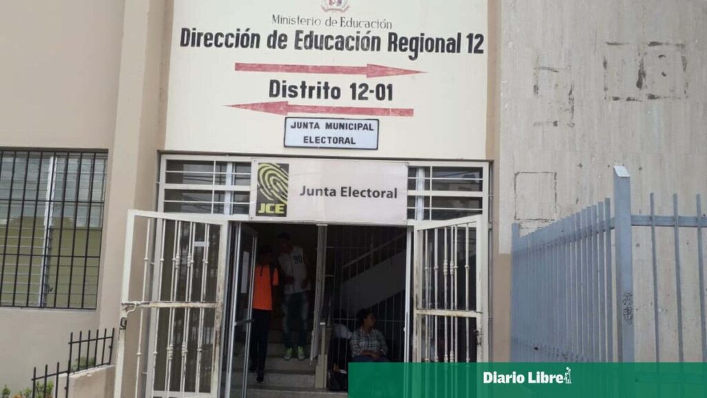 Docentes con bajo desempeño recibirán capacitación antes de una nueva evaluación