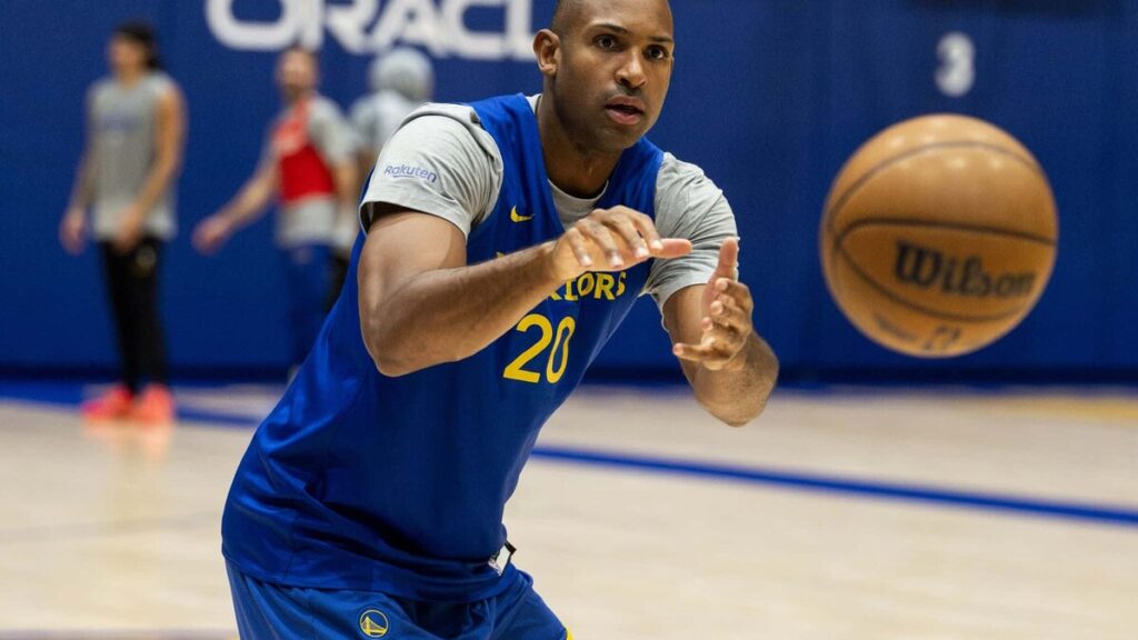 “Horford bajo la mirada expectante del público en su última aparición en casa”