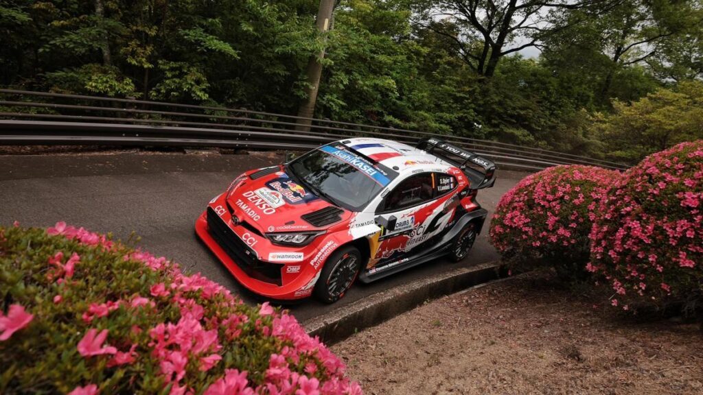Ogier toma el mando del Acrópolis en la superespecial inaugural de Atenas