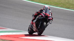 Bezzecchi asciende al desafío en el circuito más dominado por Marc Márquez