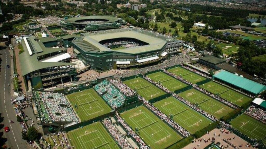 La Federación de Tenis se reúne en emergencia tras la crisis de los jugadores en la competición británica.