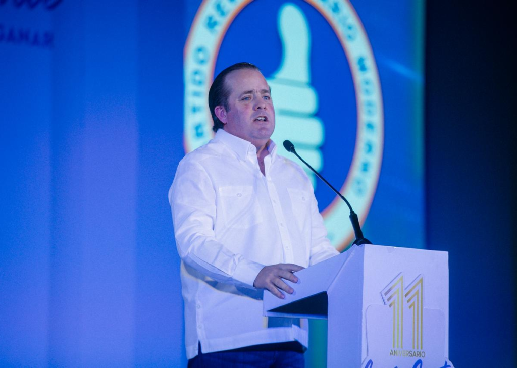 "Un relevo forzado: La oposición pone a prueba la capacidad de liderazgo del PRM a través de presiones políticas"