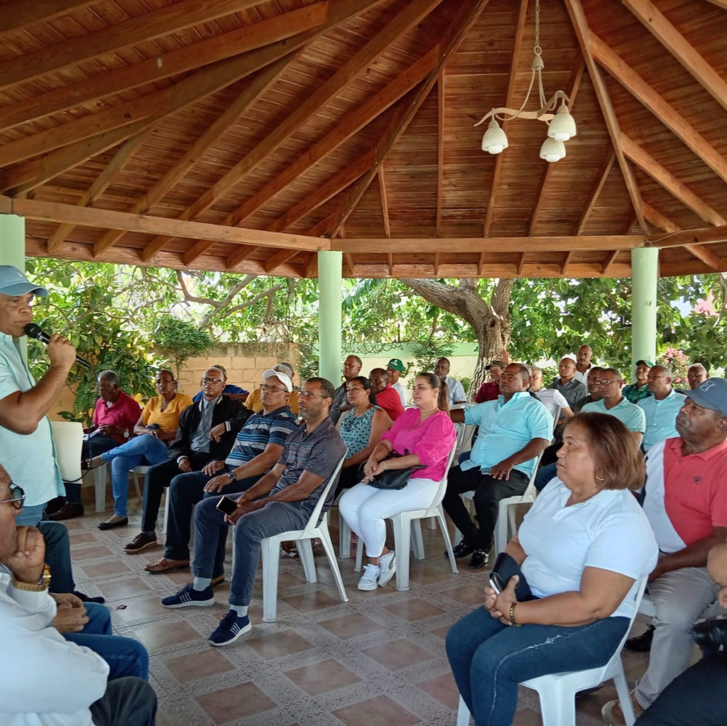 FP pasa balance a áreas estratégicas y define nuevas acciones en asamblea provincial de Barahona