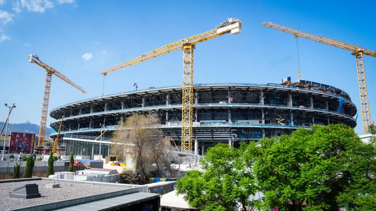**Tragedia en el Spotify Camp Nou: el comunicado oficial del Barça tras la muerte de un operario**