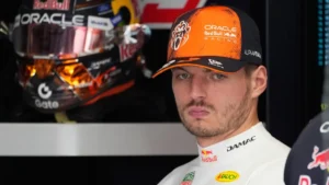 **Título optimizado:** "La irónica confesión de Verstappen: 'Tenemos degradación de coche'"