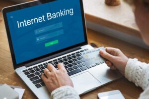 **La IA agéntica recorta hasta un 50% el tiempo de aprobación de créditos bancarios**