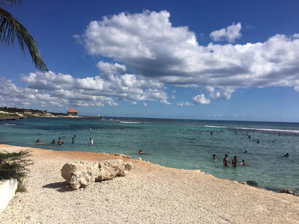 **Reconstrucción del acceso a playa Caleta: la inversión pública récord en La Romana**
