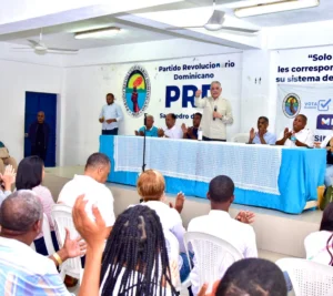 Miguel Vargas critica gestión gubernamental: la califica de “desastrosa” y arremete contra deuda e inversión