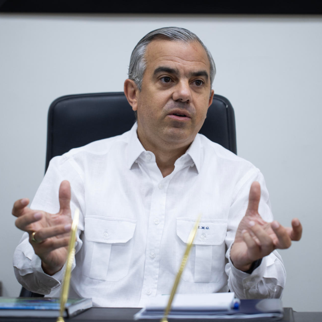 Iván Hernández: “Carolina es la más preparada para ser presidenta