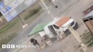 Dron ruso convierte a un vendedor ucraniano en blanco: el aterrador video del ataque que estremece a Internet
