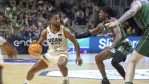 **David DeJulius firma por el Besiktas con contrato en vigor con el UCAM Murcia: culebrón en la Euroliga**