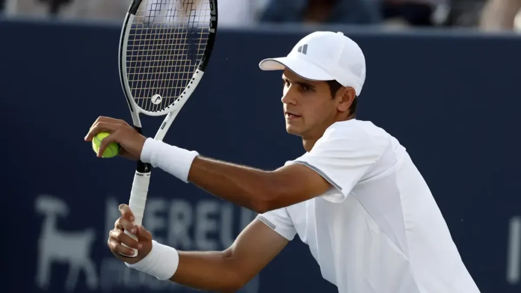 Título optimizado: **El campeón de Jódar hace historia en Washington: gana, avanza a semifinales y entra en el Top 20**