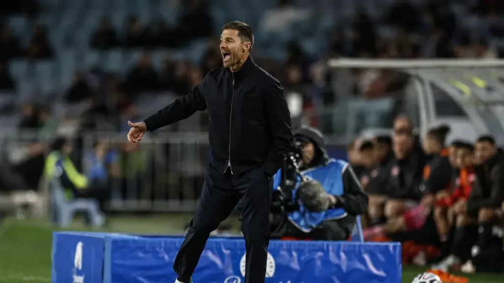 Xabi Alonso revela el plan del Leverkusen con Mudryk