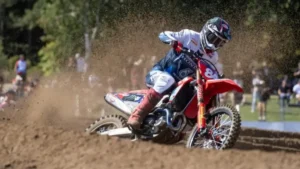 Herlings arrasa en Lommel y estira su corona en el Mundial de MXGP
