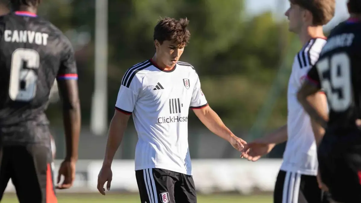 Debut amargo de Gonzalo y Palacios: Fulham cae ante el equipo de Arbeloa