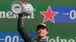 Antonelli admite la desventaja de Mercedes: "No somos el coche más rápido, pero confío en el equipo