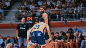 77-96: El Asisa Joventut cae en su primer test de pretemporada ante el Monbus Obradoiro
