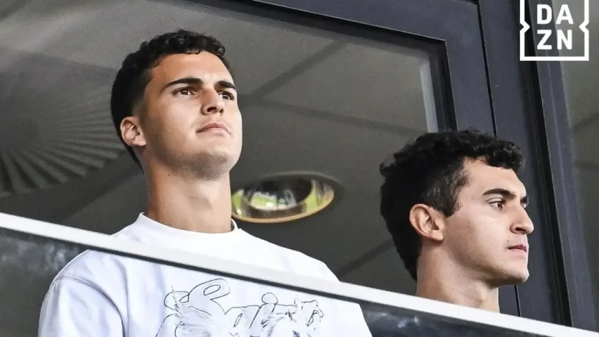 Álvaro Cortés, ya en Bélgica para firmar