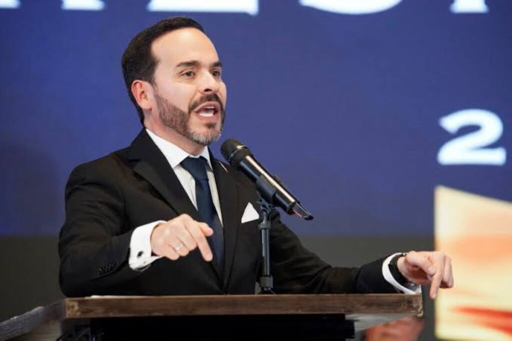 Abelardo de la Espriella presenta un gabinete paritario: 50% mujeres y 50% hombres