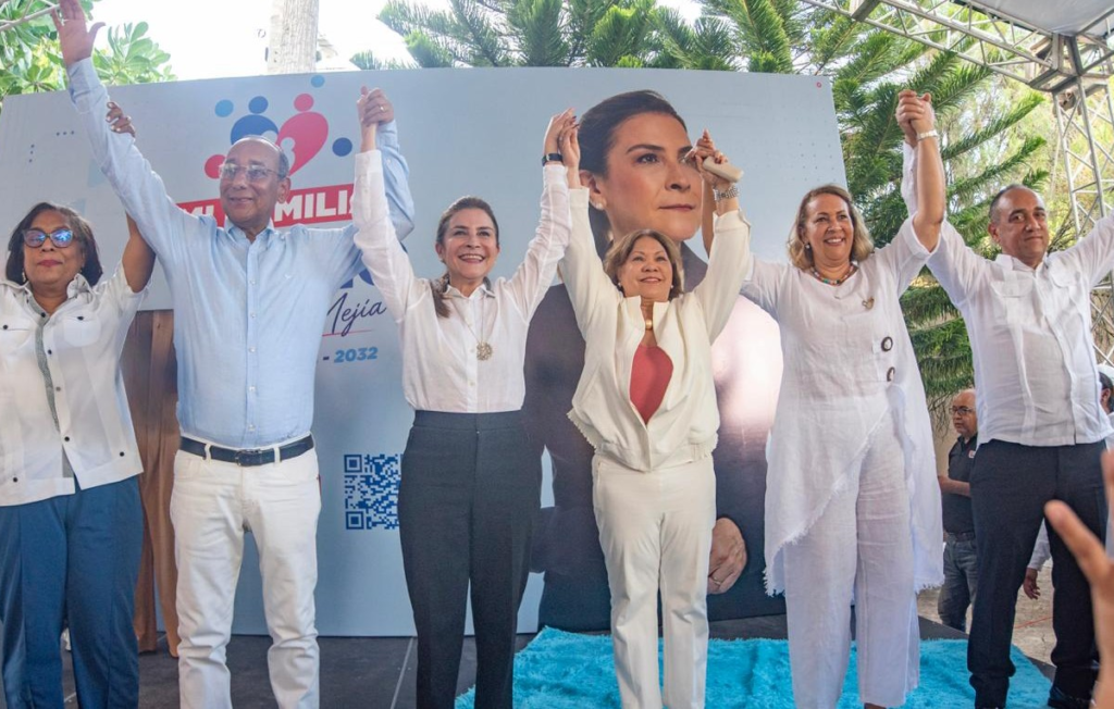 Rafa Santos moviliza su maquinaria en Moca para impulsar la candidatura de Carolina Mejía