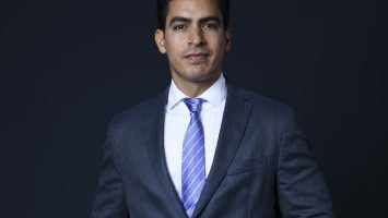 El-estratega-y-mentor-politico-Jose-Ernesto-Abud-Foto-Rafael-Santos-355x200-1
