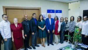 Gabinete-de-Politica-Social-y-Ministerio-de-Trabajo-impulsan-oportunidades-de-empleo-para-jovenes-y-mujeres-en-formacion-2-355x200-1