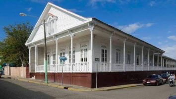 Gobierno-restaurara-el-historico-Club-de-Comercio-en-el-Centro-Historico-de-Puerto-Plata-2-355x200-1