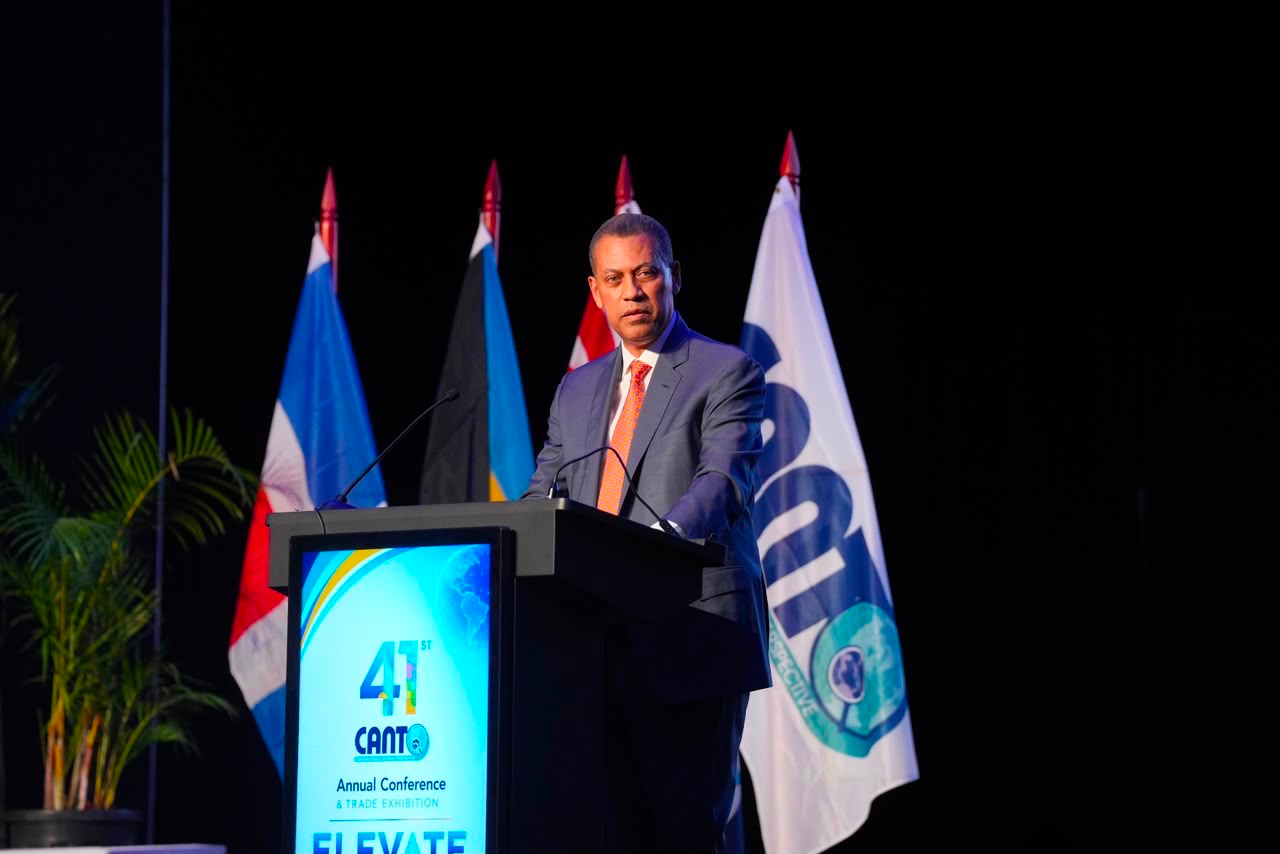 Gómez Mazara destaca el salto digital de RD y el crecimiento de sus redes