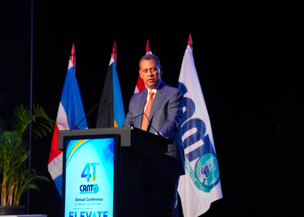 Gómez Mazara destaca el salto digital de RD y el crecimiento de sus redes