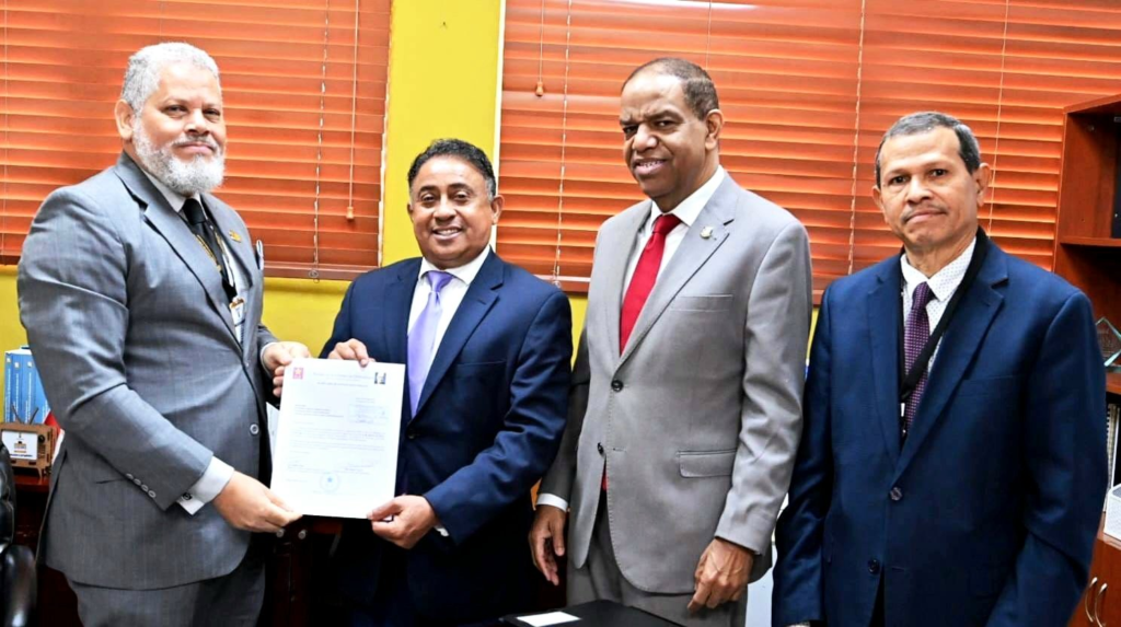 PLD deposita en la JCE el padrón oficial de militantes y miembros actualizado