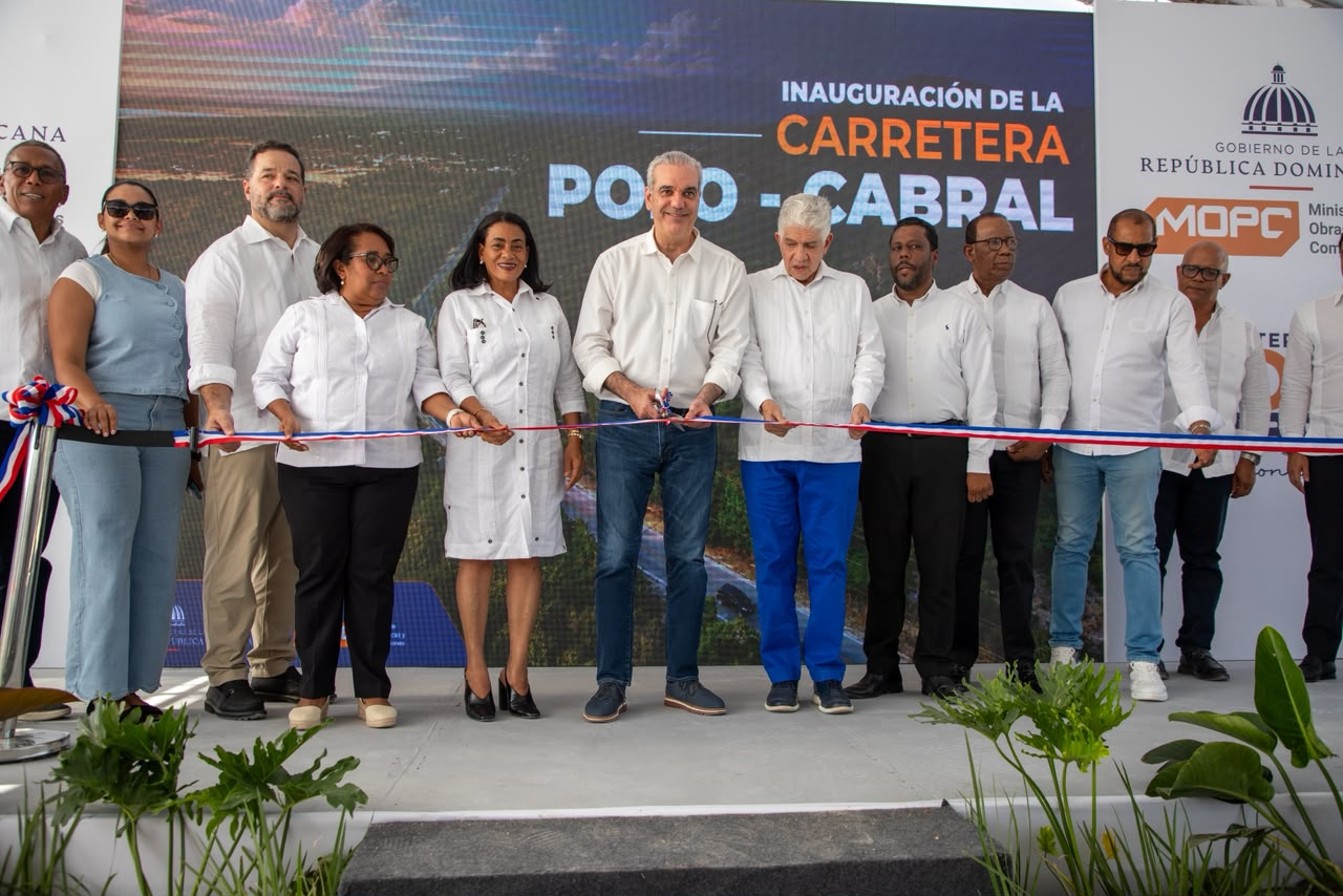 Abinader abre nueva vía Cabral-Polo y acelera el desarrollo turístico y productivo del Sur dominicano