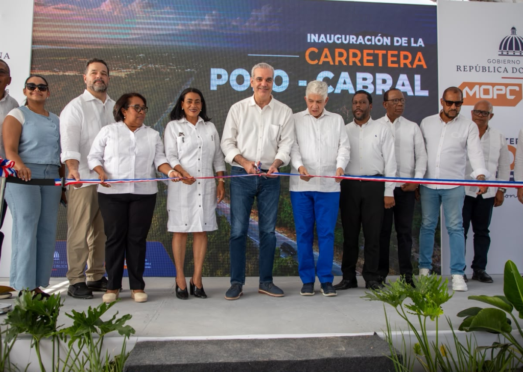 Abinader abre nueva vía Cabral-Polo y acelera el desarrollo turístico y productivo del Sur dominicano