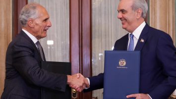Presidente-de-Honduras-y-Abinader-355x200-1