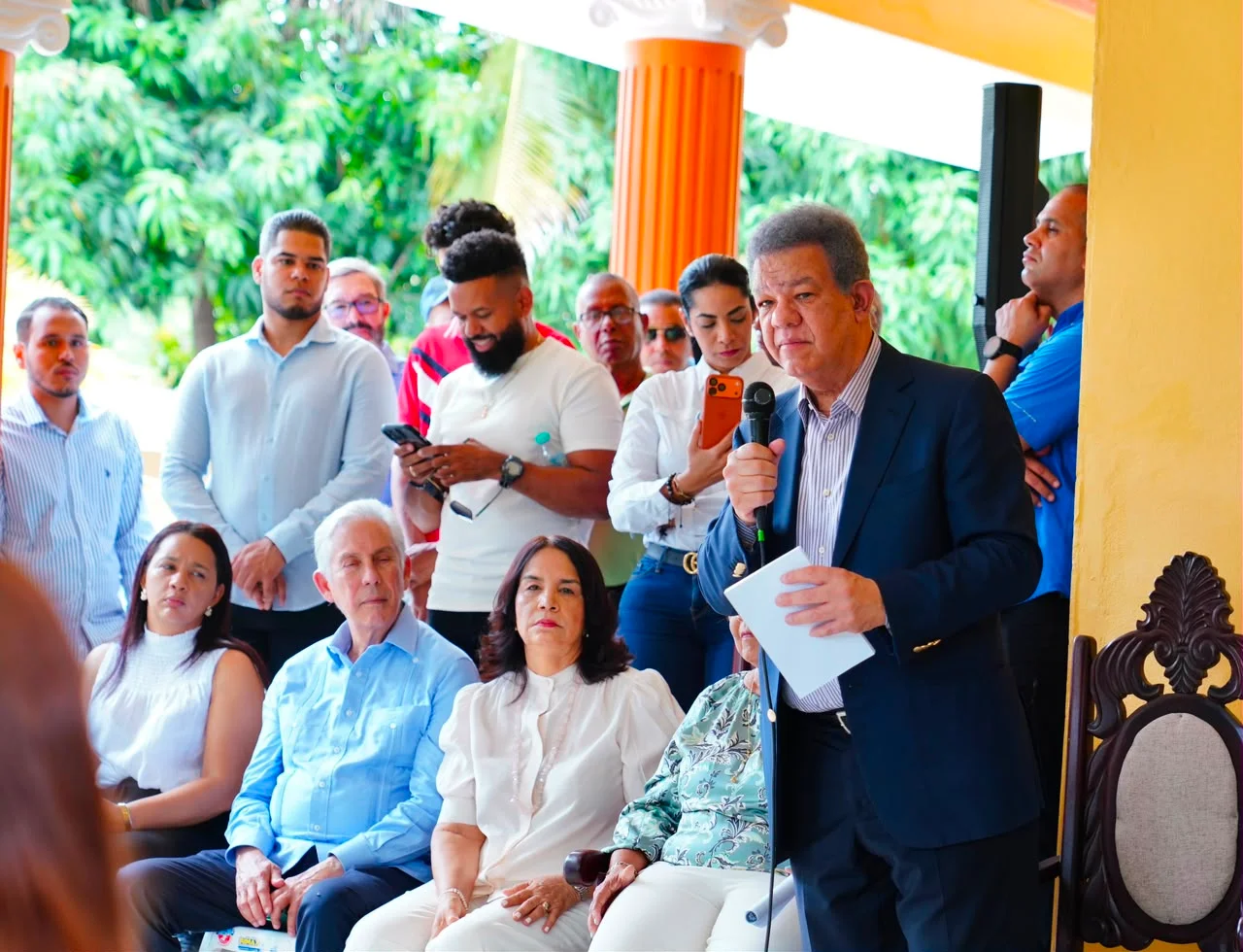 Leonel impulsa una nueva agenda para reforzar la seguridad en la frontera y relanzar el comercio binacional
