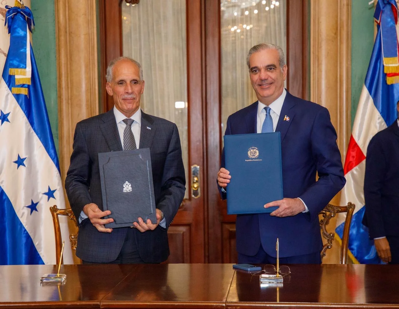 RD y Honduras acuerdan ampliar comercio, cooperación en seguridad y conectividad aérea