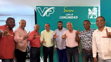 Victor-Pavon-recibe-respaldo-de-principales-dirigentes-FP-en-SDN-355x200-1