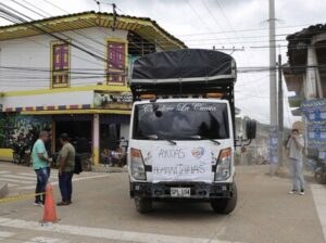 ayuda-humanitaria-recorre-las-carreteras-tras-terremoto-en-colombia-00e2fe5c-focus-0-0-400-300