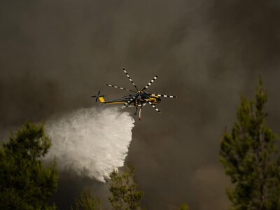 choque-entre-helicopteros-antiincendios-deja-dos-muertos-en-grecia-fca52a59-focus-0-0-400-300