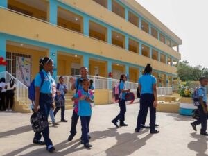 educacion-inicia-ano-escolar-con-enfoque-en-aprendizajes-e-ia-1d3dff39-focus-0-0-400-300