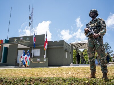 ejercito-remoza-y-entrega-el-puesto-militar-piramide-204-en-neyba-5ade84c2-focus-0-0-400-300