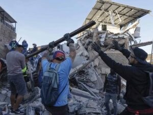 el-terremoto-en-colombia-ha-dejado-muertes-y-edificios-colapsados-89a76b60-focus-min0.09-0.24-400-300