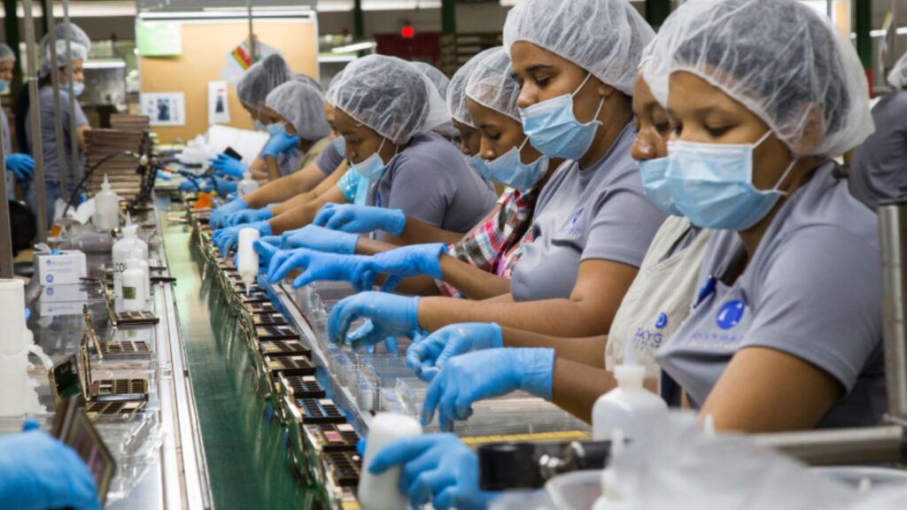 El doble empleo formal se dispara en RD: casi 100 mil optan por dos trabajos para llegar a fin de mes