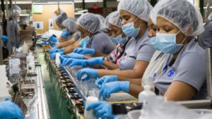 El doble empleo formal se dispara en RD: casi 100 mil optan por dos trabajos para llegar a fin de mes