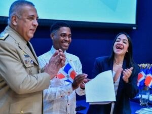 faride-raful-juramentacion-de-nuevos-ciudadanos-en-rd-97300a9c-focus-0-0-400-300
